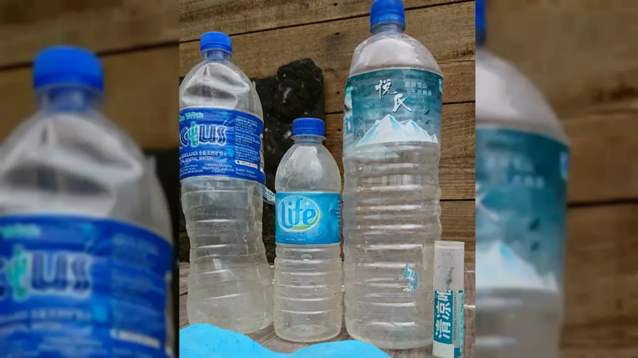 Botol Minum Malaysia Ditemukan di Lokasi Pencarian MH370