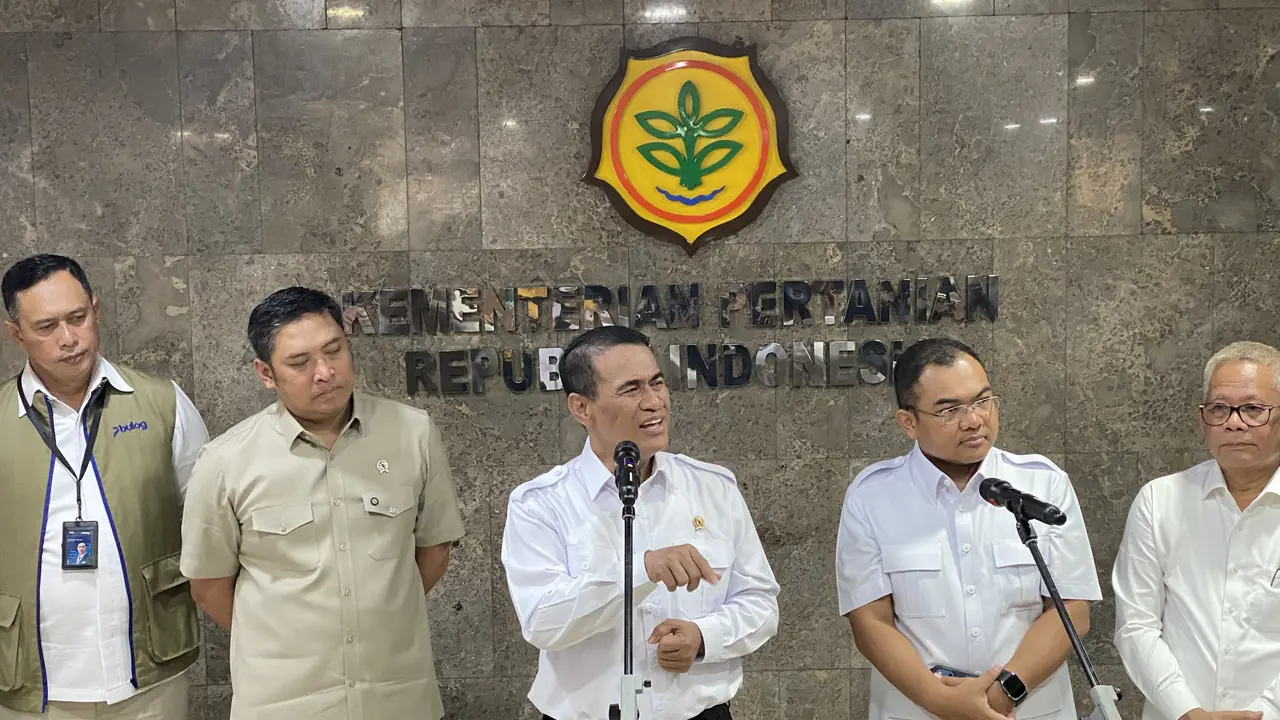 Menteri Pertanian Andi Amran Sulaiman di Kementerian Pertanian, Senin (30/3/2026). (Liputan6.com/Chirstian)