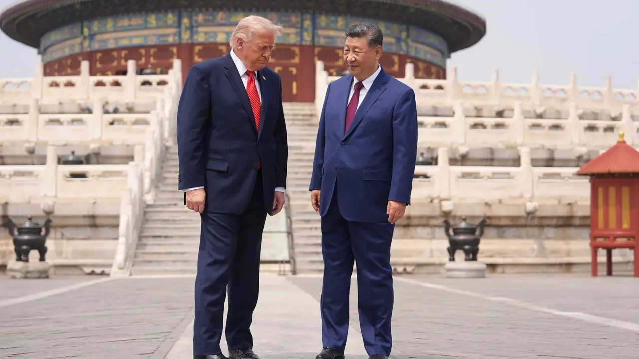 Momen Akrab Donald Trump dan Xi Jinping di Temple of Heaven Beijing