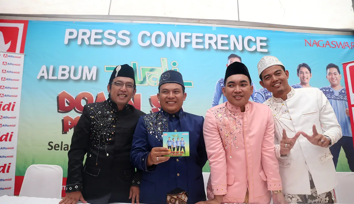 Di album baru Wali ini terdapat 14 buah lagu yang merupakan rangkaian album mereka. Apoy dan kawan-kawan berharap album baru ini sesuai dengan keinginan para penikmat musik khususnya penggemar Wali. (Andy Masela/Bintang.com)