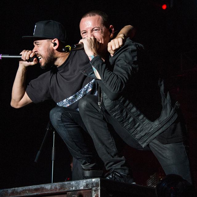 Paling Bagus 27 Gambar Tato Vokalis Linkin Park  Gambar  