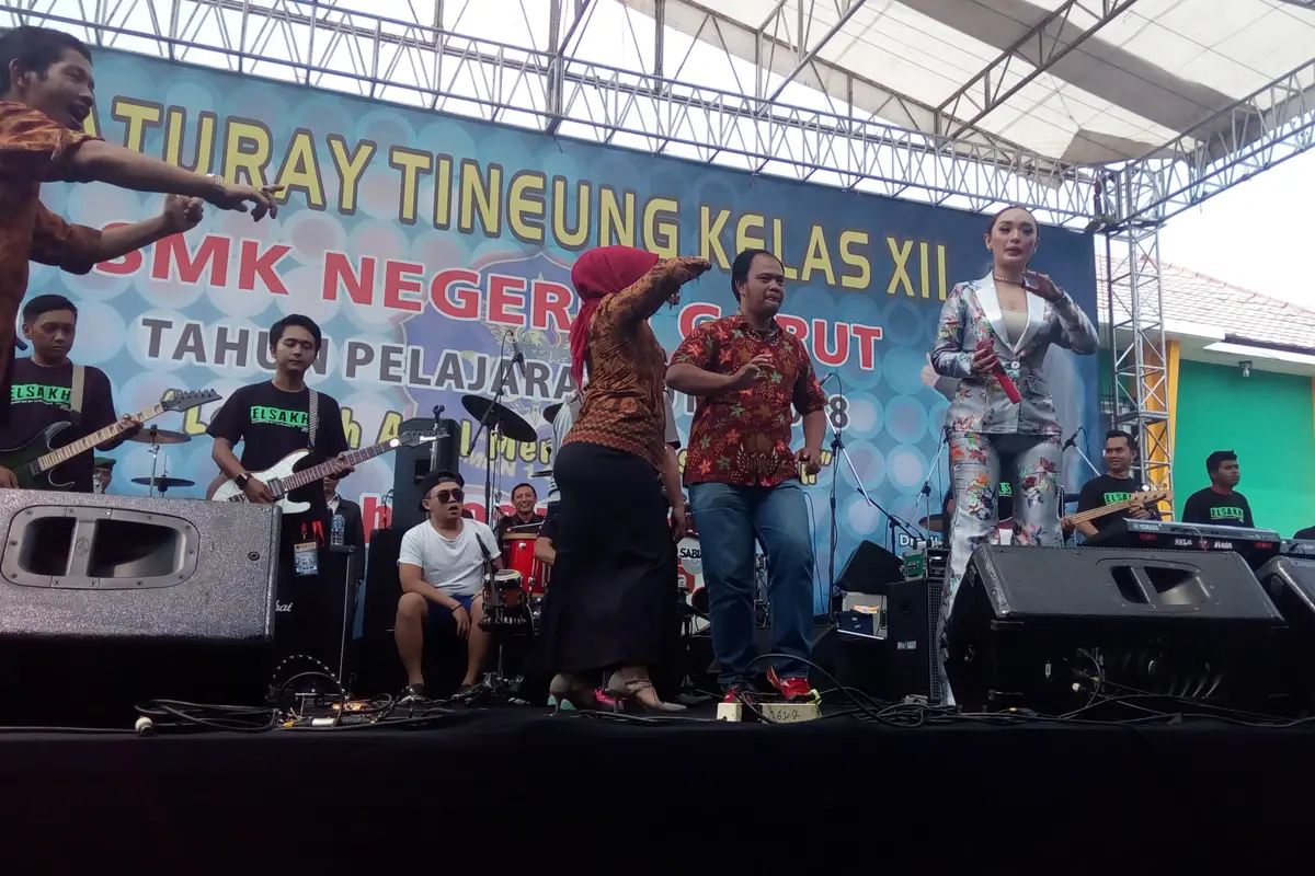 Zaskia Gotik di Perpisahan SMKN 1 Garut