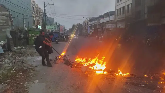 Geng Motor Beraksi di Makassar: Mahasiswa Tewas, 2 Motor Dibakar