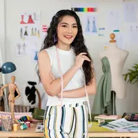 Ilustrasi wanita pengusaha muda di bidang industri fashion (Foto dok : Freepik/our-team).