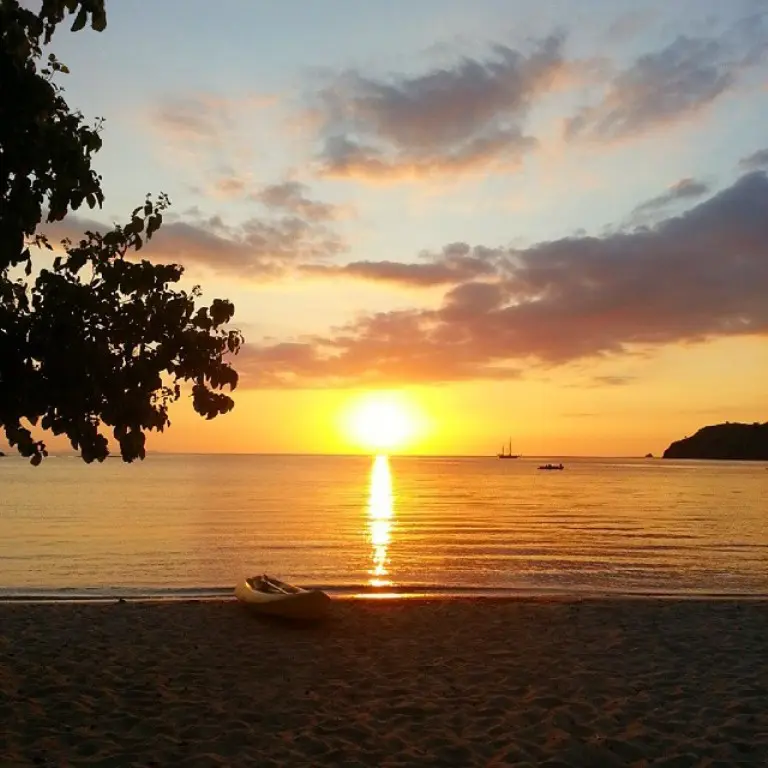 Pantai Waecicu, Labuan Bajo, Flores, Nusa Tenggara Timur. (Sumber Foto: tam0li/Instagram)