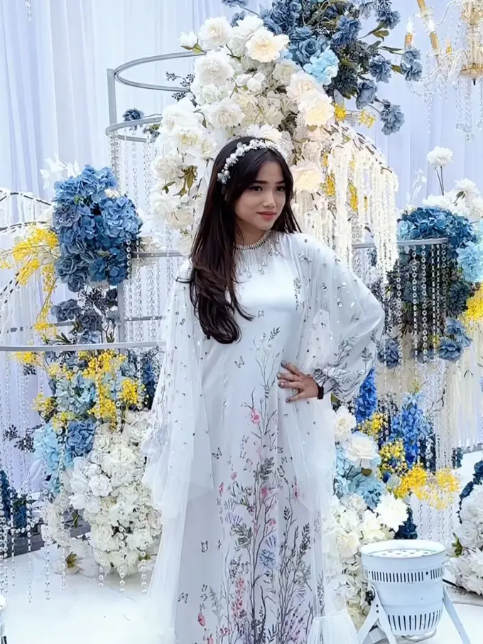 Inspirasi Busana Lebaran Warna Putih