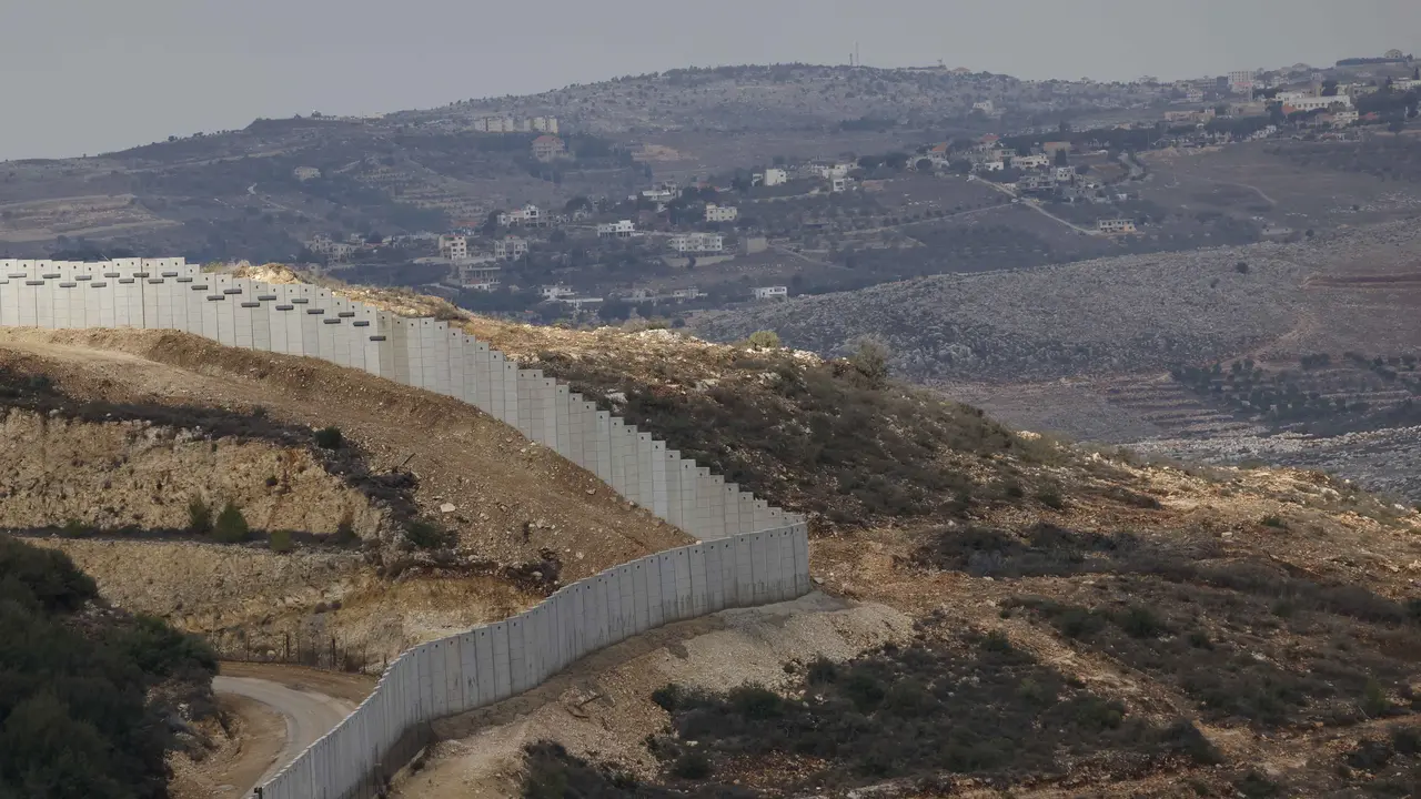 Picu Ketegangan Baru, Israel Bangun Tembok Perbatasan dengan Lebanon
