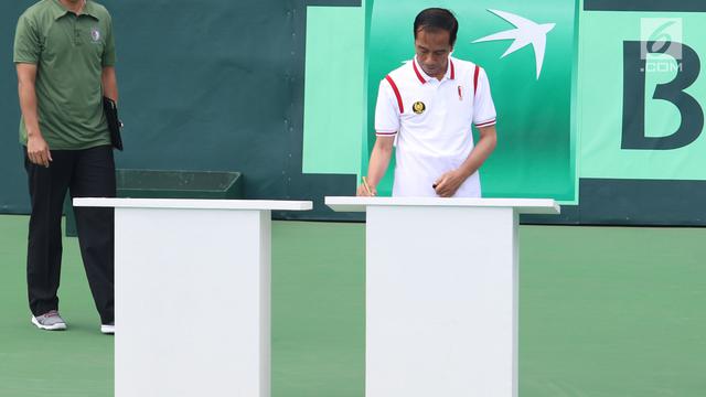 Jokowi Resmikan Lapangan Tenis Senayan