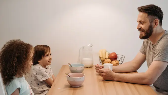 Contoh ilustrasi anak berpendapat