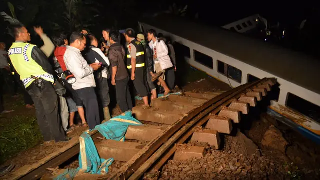 Kereta Api Malabar Terguling