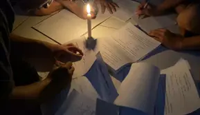 Jawa Gelap Bergilir, Apa yang Sebenarnya Terjadi?