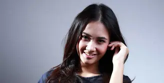 Film 'Magic Hour' merupakan debut pertama artis cantik Nadya Arina di dunia layar lebar. (Deki Prayoga/Bintang.com)