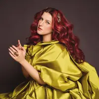 Pesona Tasya Farasya memang luar biasa. Dalam foto terbaru yang diunggahnya, Tasya memamerkan hasil photoshoot terbarunya. Foto: Instagram.