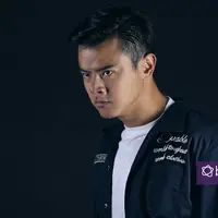 Eksklusif Dion Wiyoko (Foto: Deki Prayoga, DI: Muhammad Nurfajri/Bintang.com)