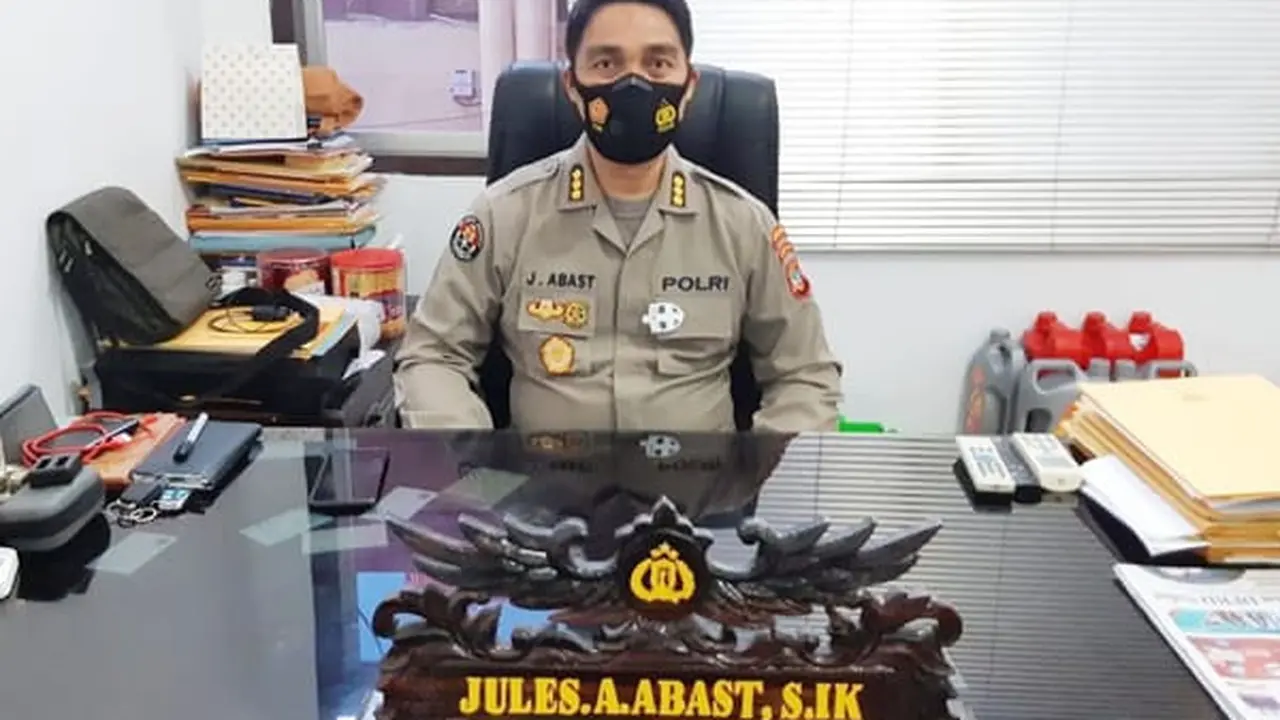 Kabid Humas Polda Sulut Kombes Pol Jules Abraham Abast.