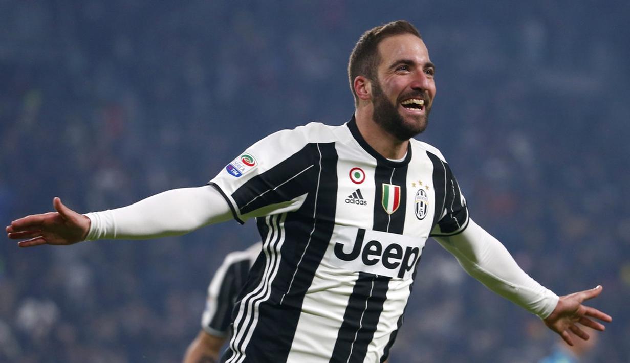 Juventus meraih kemenangan 1-0 atas AS Roma dalam laga pekan ke-17 Serie A 2016-2017 di Juventus Stadium, Sabtu (17/12/2016) waktu setempat. Gol kemenangan I Bianconeri dicetak oleh Gonzalo Higuain pada menit ke-14. (AFP/Marco Bertorello)