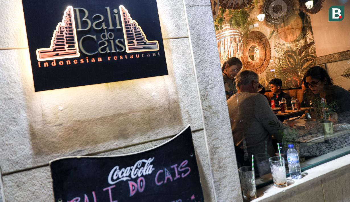 Nama tempat makan tersebut adalah Bali do Cais. Letak restorannya di jalan R. Bernardino Costa, Lisbon, tak jauh dari patung Duque da Terceira. (Bola.com/Bagaskara Lazuardi)