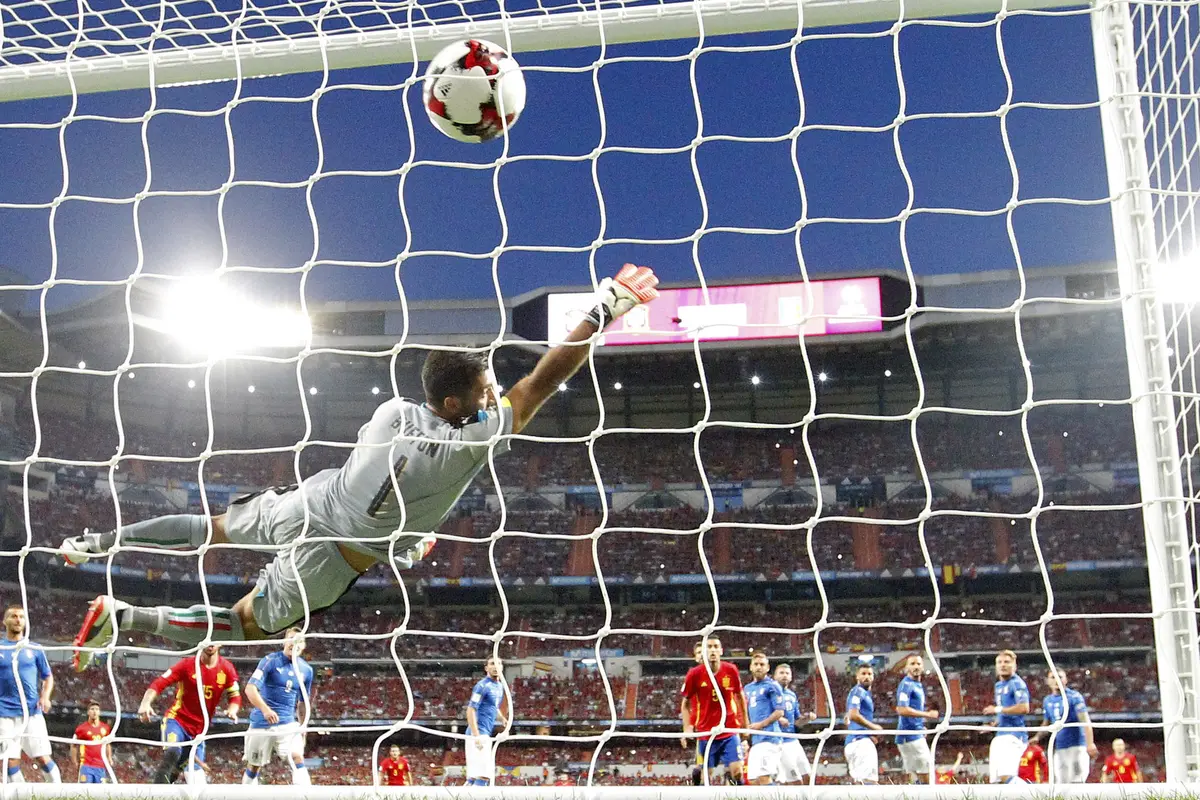 Spanyol, Italia, Kualifikasi Piala Dunia