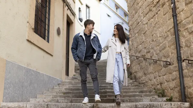 couple desember mudah jatuh cinta