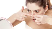 Tahukah kamu kalau memecahkan jerawat di beberapa spot pada wajah bisa berakibat fatal. Bahkan bisa meninggal! | via: demandstudios.com