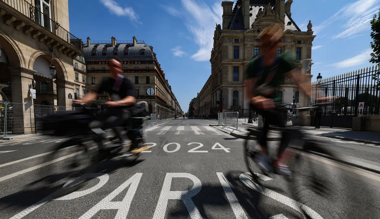 Diprediksi, upacara pembukaan Olimpiade Paris 2024 akan diikuti oleh 6.000 hingga 7.000 atlet. (EMMANUEL DUNAND/AFP)