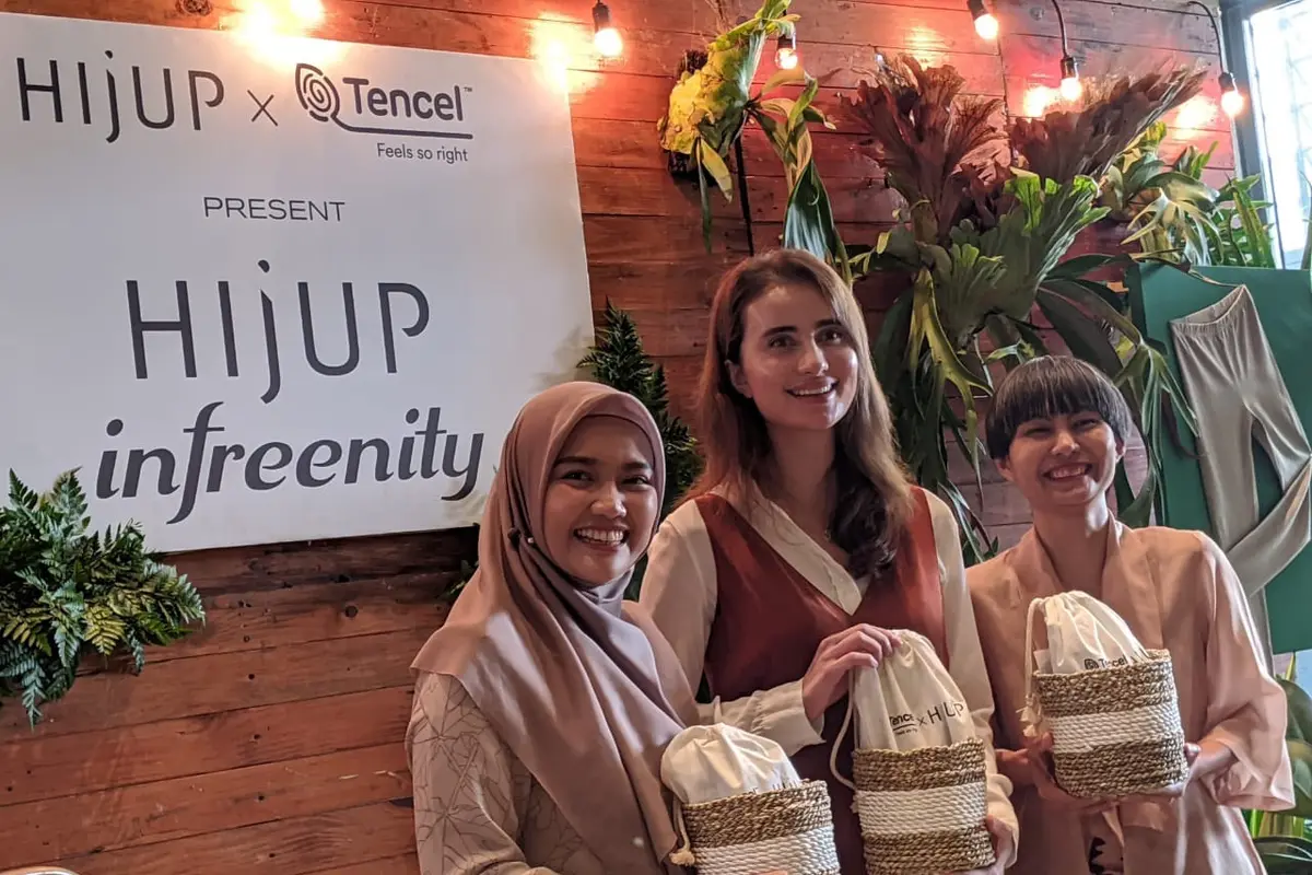 Peluncuran koleksi Hijup Infreenity