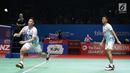 Pebulu tangkis ganda putra Indonesia, Fajar Alfian/M Rian Ardianto saat melawan Huang Kai Xiang/Liu Cheng (China) di Babak 32 besar Indonesia Open 2019 di Istora Senayan, Jakarta, Rabu (17/7/2019). Fajar/Rian unggul 18-21, 21-14, 21-16. (Liputan6.com/Helmi Fitrhiansyah)