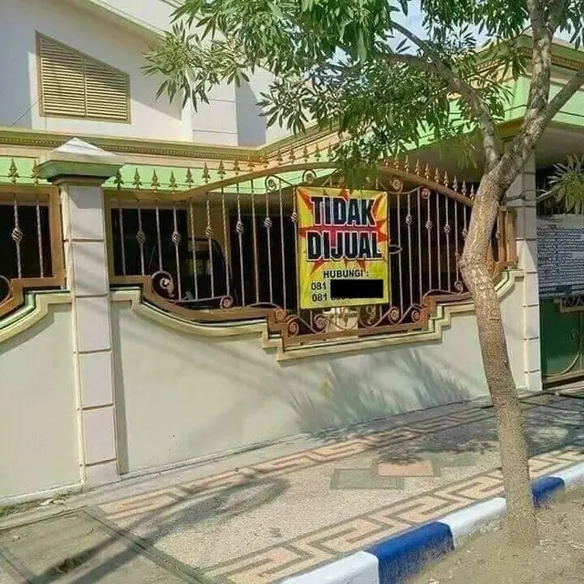 6 Spanduk Jual Rumah dengan Cara Unik Ini Bikin Senyum