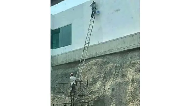 6 Potret Kerja Sama Tukang Bangunan Ini Totalitas Banget