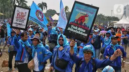 Hari Buruh Internasional yang diperingati setiap tanggal 1 Mei atau dikenal juga sebagai May Day merupakan momen penting bagi kelas pekerja. (Liputan6.com/Angga Yuniar)