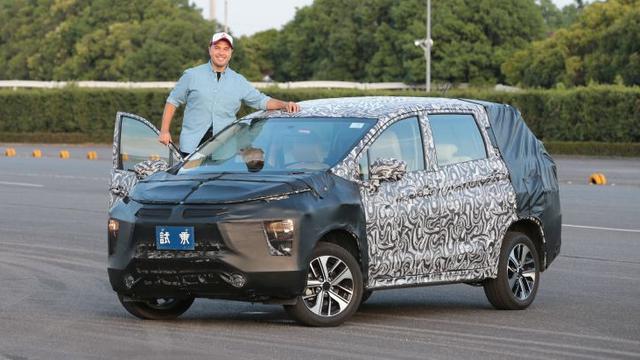 Komentar Rifat Sungkar Saat Jumpa Small Mpv Mitsubishi Otomotif Liputan6 Com