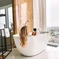 Bathub Hotel. foto: Instagram @veradelleofficial