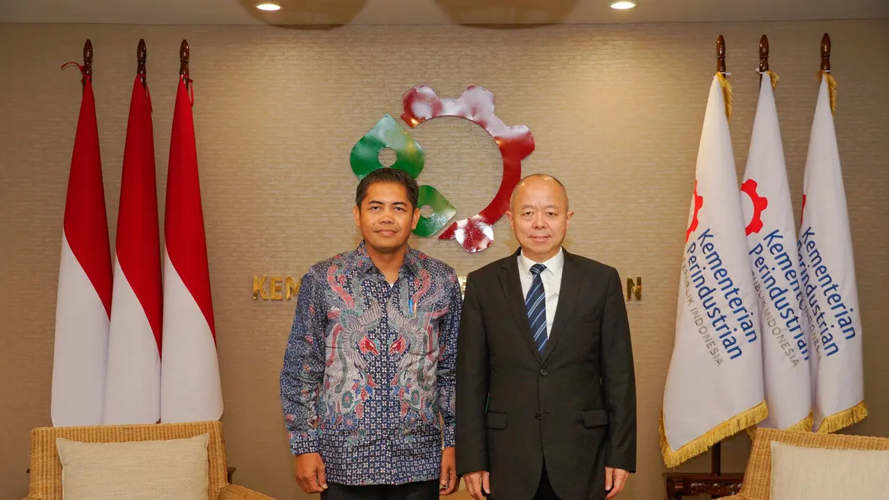 Sekretaris Jenderal Kementerian Perindustrian Eko SA Cahyanto bertemu Vice Minister of Industry and Information Technology RRT Wang Jiangping di kantor Kementerian Perindustrian, Rabu (25/9/2024). (Dok Kemenperin)