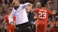 Pelatih Liverpool, Jurgen Klopp, merayakan keberhasilan timnya ke final Liga Europa 2016. (AFP/Oli Scarff)