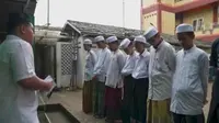 Ketahuan Bawa HP di Pesantren, Ini Hukuman yang Harus Diterima