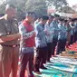 Ratusan PNS Pemda Garut menggelar shalat sunat istisqo atau meminta hujan (Liputan6.com/Jayadi Supriadin)