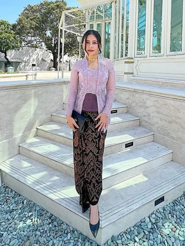 8 Inspirasi Kebaya Bridesmaid Elegan dari Para Artis, Raline Shah, Bunga Citra Lestari, hingga Maudy Ayunda