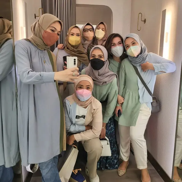 6 Potret Dian Ayu Lestari Pamer Baby Bump, Hamil Anak Perempuan