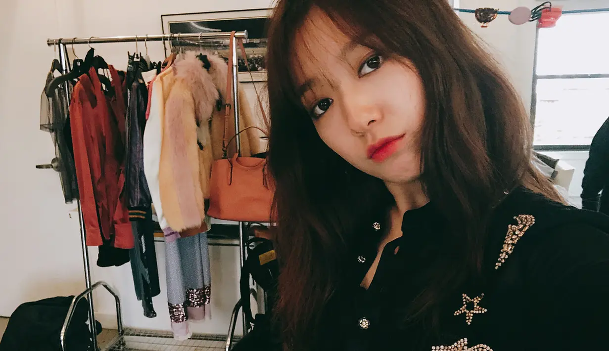 "Benar, Park Shin Hye menerima tawaran casting drama Memories of The Alhambra. Saat ini Park Shin Hye juga dalam pembahasan untuk bermain dalam drama lain, jadi ia masih menyusun semuanya," ujar seorang sumber. (Foto: instagram.com/ssinz7)