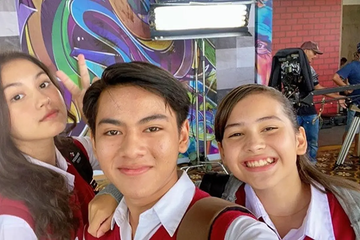 6 Potret Kebersamaan Sandrinna Michelle dan Saskia Chadwick, Akrab Banget