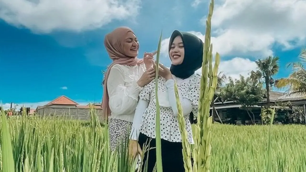 6 Momen Kedekatan Nathalie Holscher dengan Putri Delina, Bak Kakak Adik