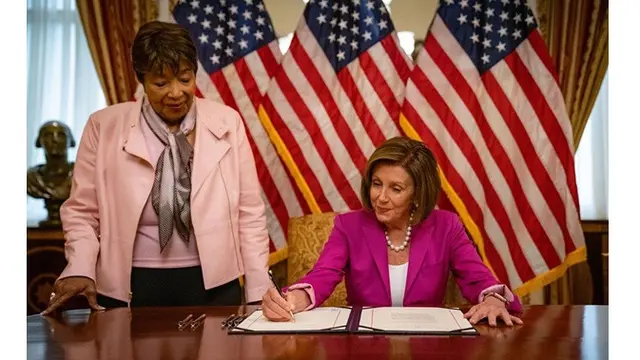 7 Potret Nancy Pelosi, Ketua DPR Perempuan di Balik Pemakzulan Donald Trump