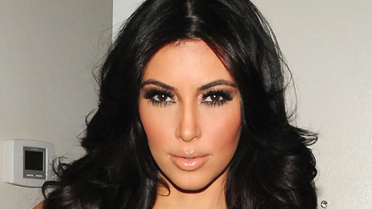 Metamorfosa Kim Kardashian Dari Masa Ke Masa