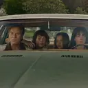 Sinopsis The End of Oak Street, Film Anne Hathaway dan Ewan McGregor Hadapi Teror Dinosaurus