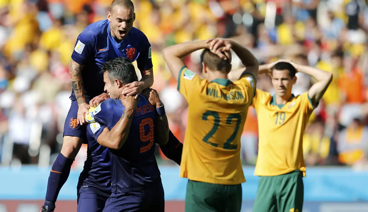 Timnas Belanda sukses menggasak Australia 3-2 di Stadion Beira Rio, Porto Alegre, Brasil, (18/6/2014). (REUTERS/Edgard Garrido)