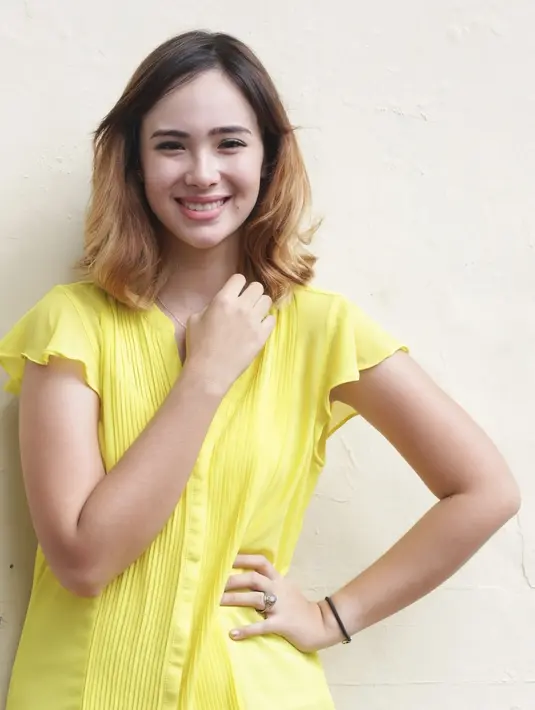 Kisah cintanya kali ini berjalan sekitar 1 tahun lebih. Sejak putus, pemeran kelahiran Madiun 23 tahun silam itu masih menjalin hubungan baik. Begitu juga dengan kedua oranguanya yang juga tidak mempermasalahkannya. (Bambang E. Ros/Bintang.com)