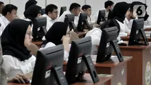 CPNS saat mengikuti SKD di Kantor BKN Pusat, Jakarta, Senin (27/1/2020). Tes SKD CPNS Tahun Anggaran 2019 diselenggarakan mulai 27 Januari hingga 28 Februari 2020 dengan jumlah peserta memenuhi syarat (MS) untuk mengikuti SKD sebanyak 3.364.868 orang. (merdeka.com/Iqbal S. Nugroho)