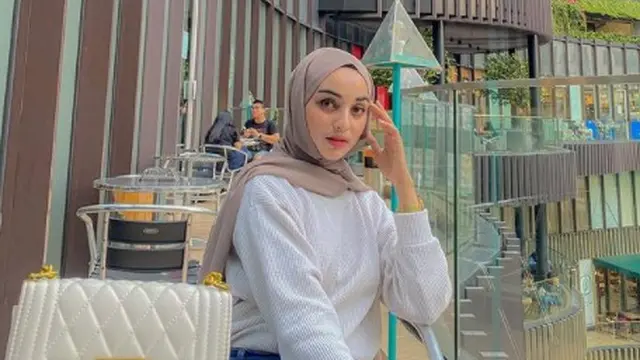 Viral Wanita Berseragam Persit Disebut Berparas Bak Barbie, Ini 6 Potretnya
