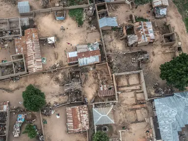 Pemandangan udara pemukiman warga Gwoza, Nigeria timur laut, (1/8). Kondisi drastis dialami penduduk Gwoza setelah militan Boko Haram menduduki kota ini menjadi markas dari kekhalifahan sejak Juli 2014. (AFP Photo/Stefan Heunis)