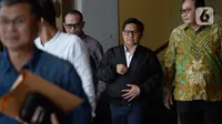 Wakil Ketua DPR RI Muhaimin Iskandar (kedua kanan) usai menjalani pemeriksaan di Gedung KPK, Jakarta, Rabu (29/1/2020). Muhaimin yang akrab disapa Cak Imin diperiksa dalam kasus suap terkait proyek Kementerian Pekerjaan Umum dan Perumahan Rakyat Tahun Anggaran 2016. (merdeka.com/Dwi Narwoko)